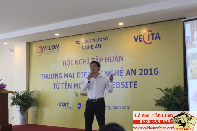 Trần B&aacute; Nghiệp nhiều lần được mời chia sẻ kinh nghiệm kinh doanh l&agrave;m gi&agrave;u từ kho c&aacute;