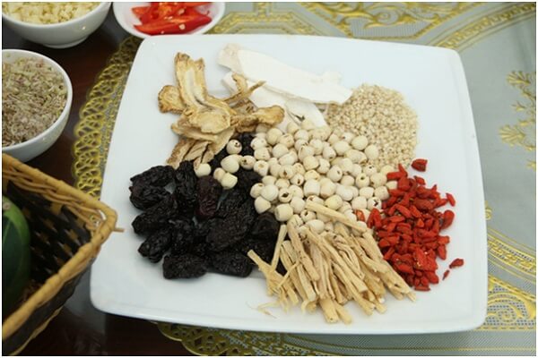 Gia vị làm đuôi bò hầm thuốc bắc