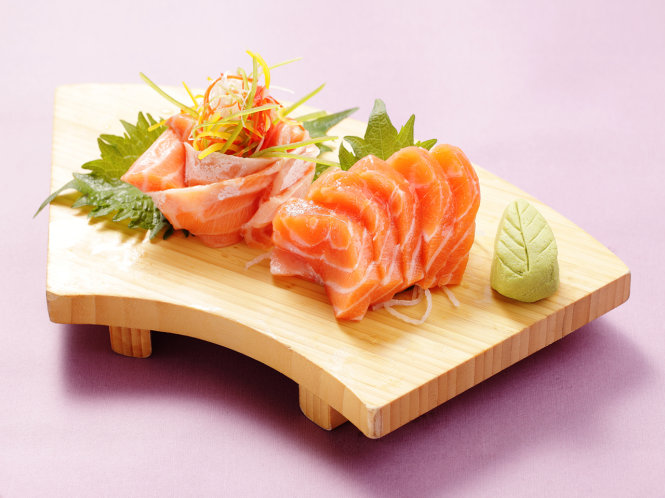 Ăn cá hồi sống có tốt không? Ăn cá hồi sống có tốt không?