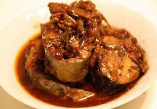 Cá Ngừ Kho Riềng Sả